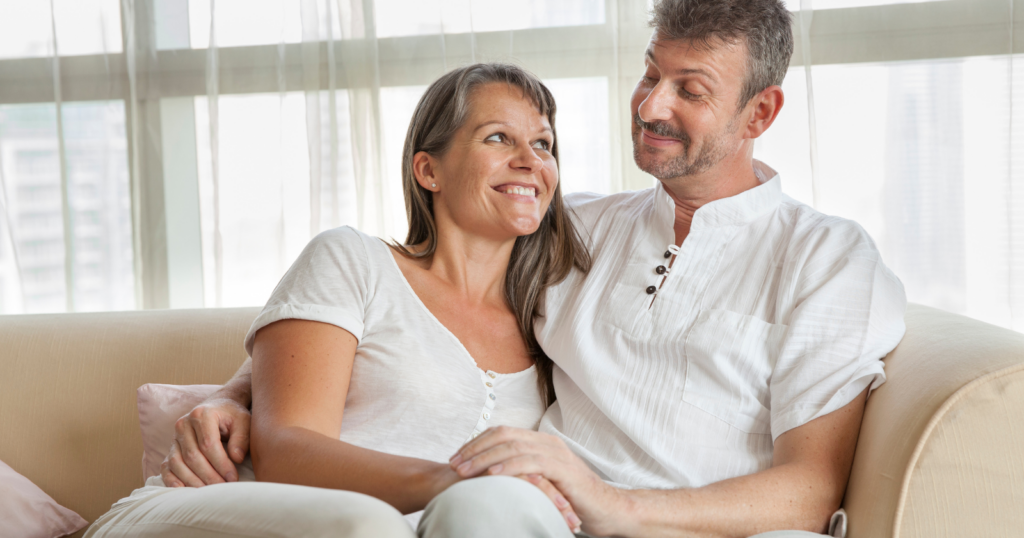 9 signs a married man is secretly unhappy and lonely in life (even if he doesn’t realize it)