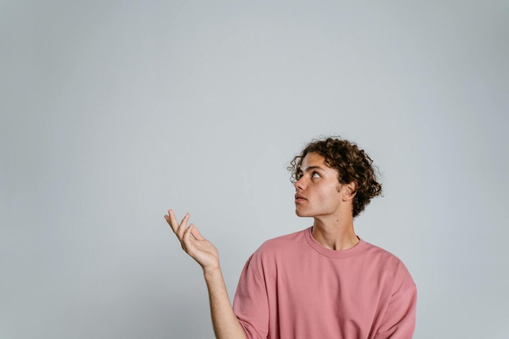 Psychology says people who choose to stay kind after being genuinely hurt aren’t being naive — they’ve simply decided that who they become in response to pain matters more than whether the pain was deserved